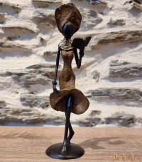Statuette bronze africaine 22 cm "La liseuse"