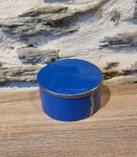 Petite boîte ronde bleue en métal