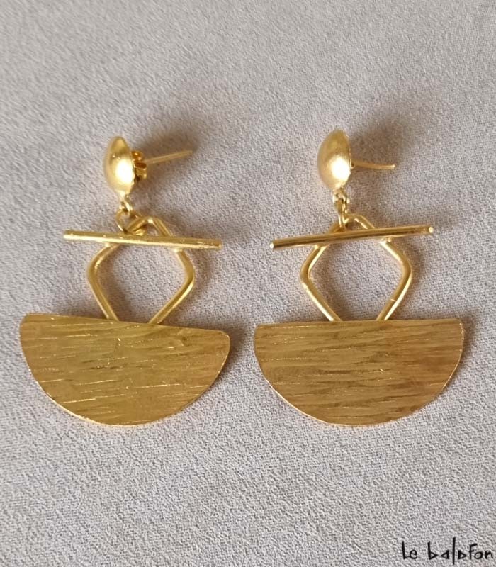 Boucles d'oreilles pendantes dorées